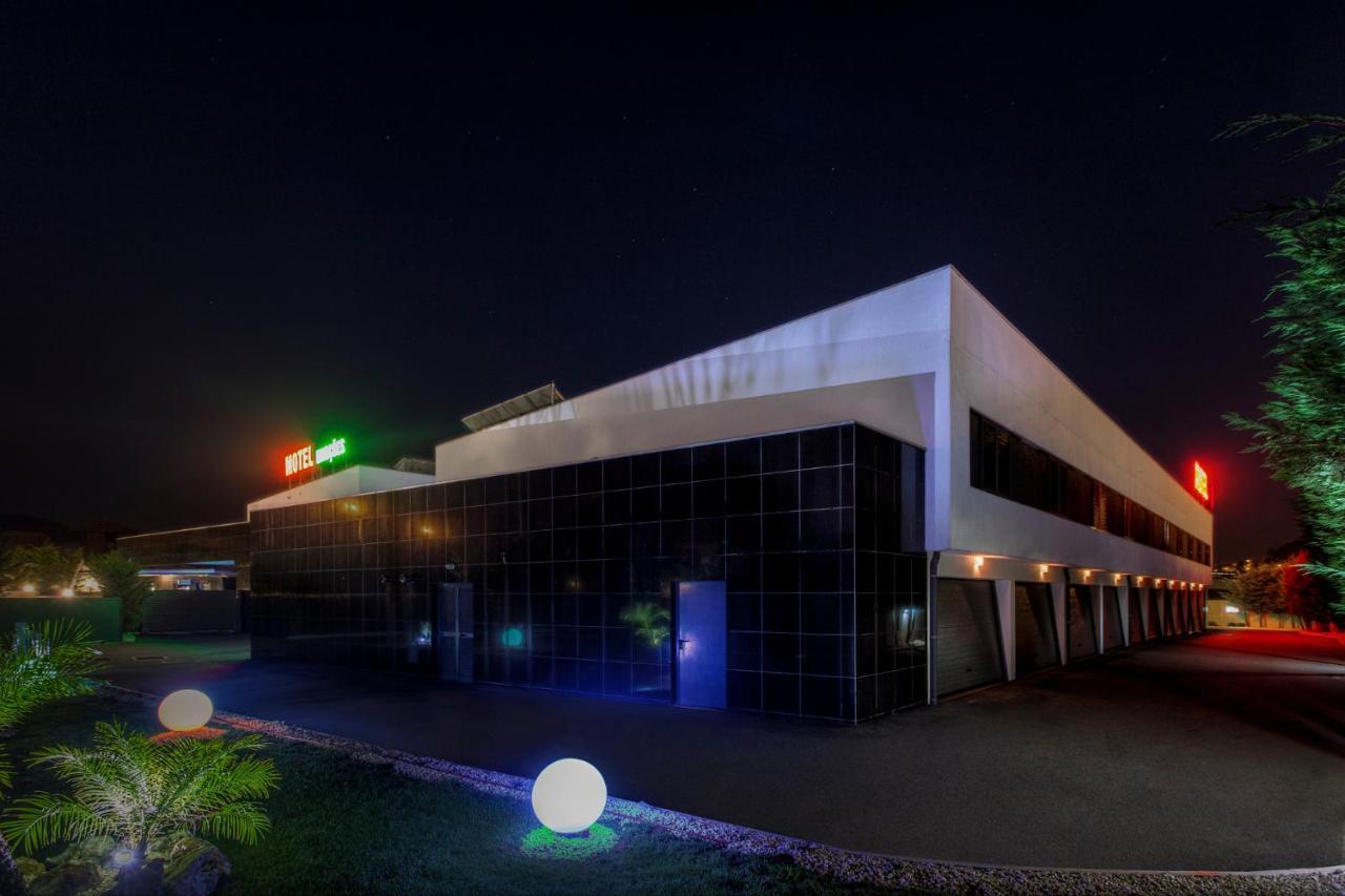 Motel Emocoes Nogueira da Regedoura Экстерьер фото