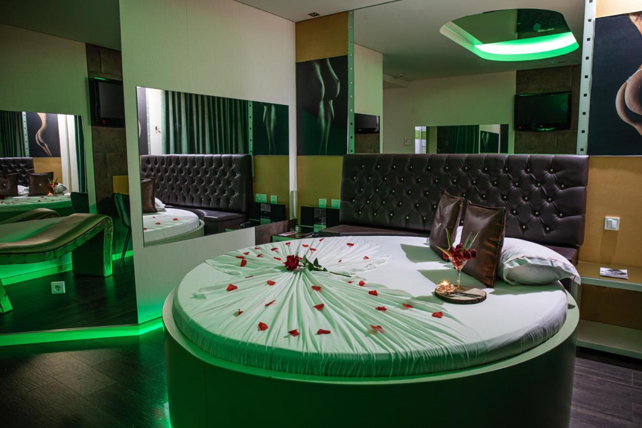 Motel Emocoes Nogueira da Regedoura Экстерьер фото